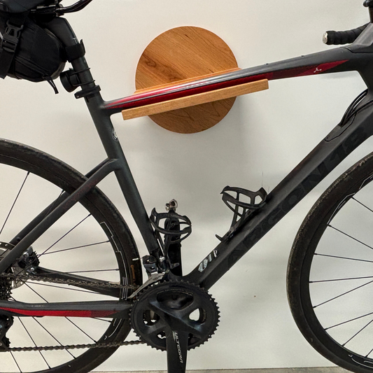 Support mural à vélo design en bois massif forme ronde avec tablette – guidon jusqu’à 22" – capacité 35 lb