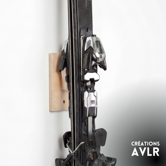 Support mural vertical pour skis - Contreplaqué de merisier - Rangement ultra-compact