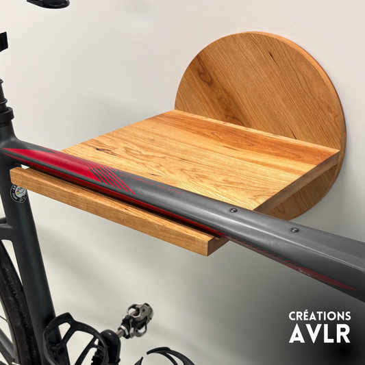 Support mural à vélo design en bois massif forme ronde avec tablette – guidon jusqu’à 22" – capacité 35 lb
