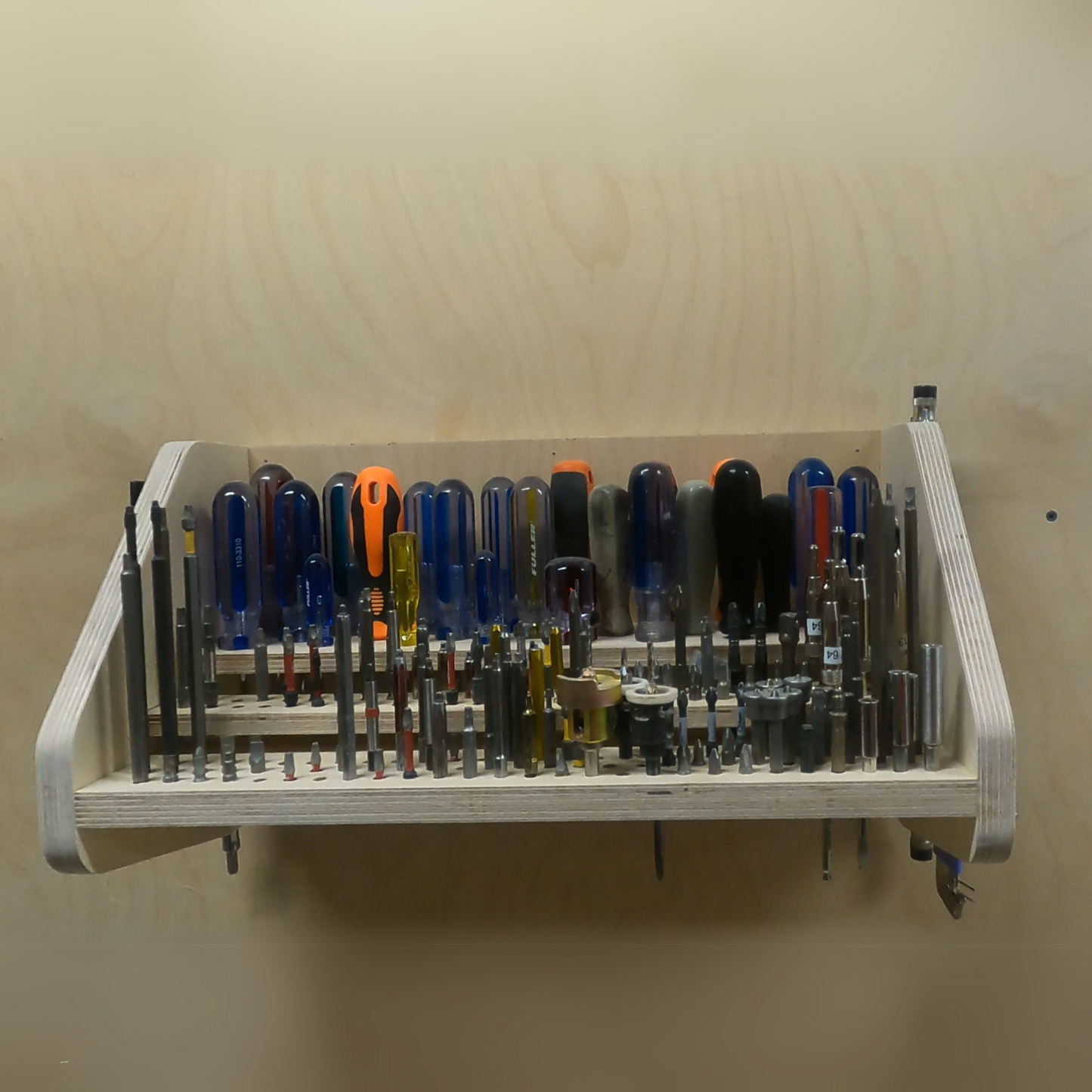 Support mural pour tournevis et embouts de vissage