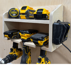 Support mural pour outils portatifs, avec tablette