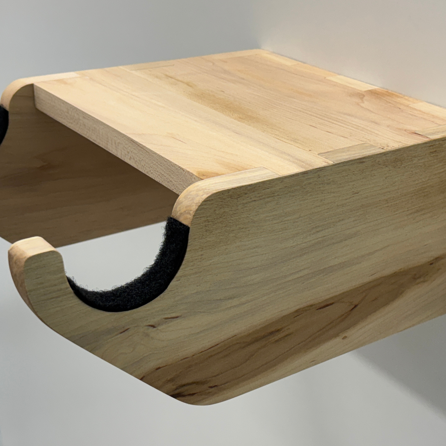Soporte de pared para bicicleta de madera maciza o contrachapado de cerezo – Estable y sólido, tornillos incluidos, con protección para el cuadro
