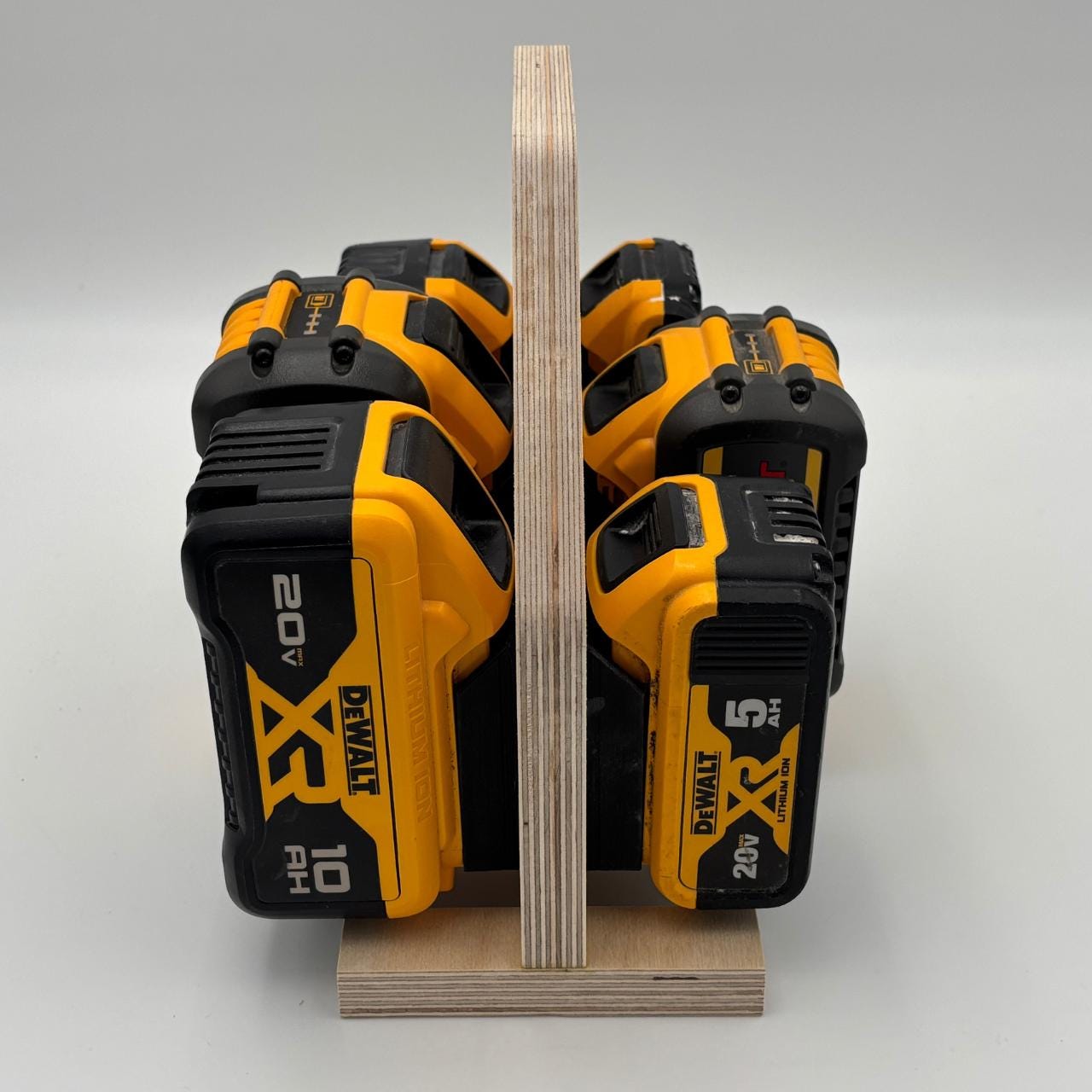Carrying support for DeWalt 20V / 60V FlexVolt batteries – 6 slots